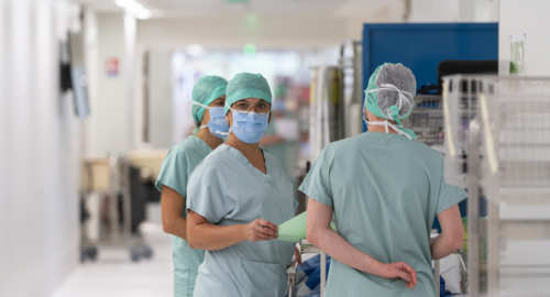 infirmiers se concernant avant opération