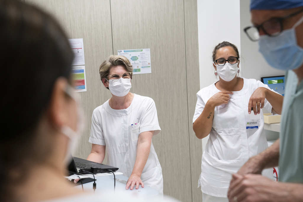 infirmières en salle de soin